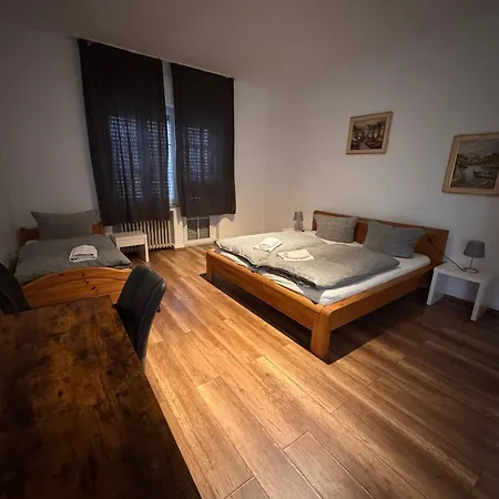 招待所 Pension-sendis